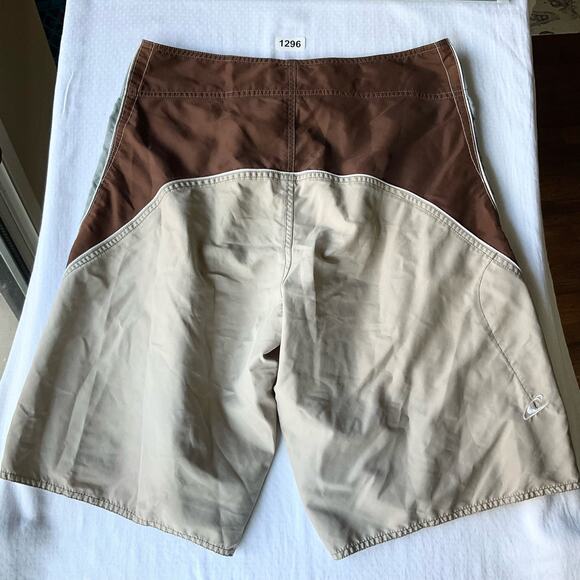 O’Neill Men’s Swimming Trunks size 34, Beige & Gray, Zipped Hidden Pocket - Picture 9 of 10